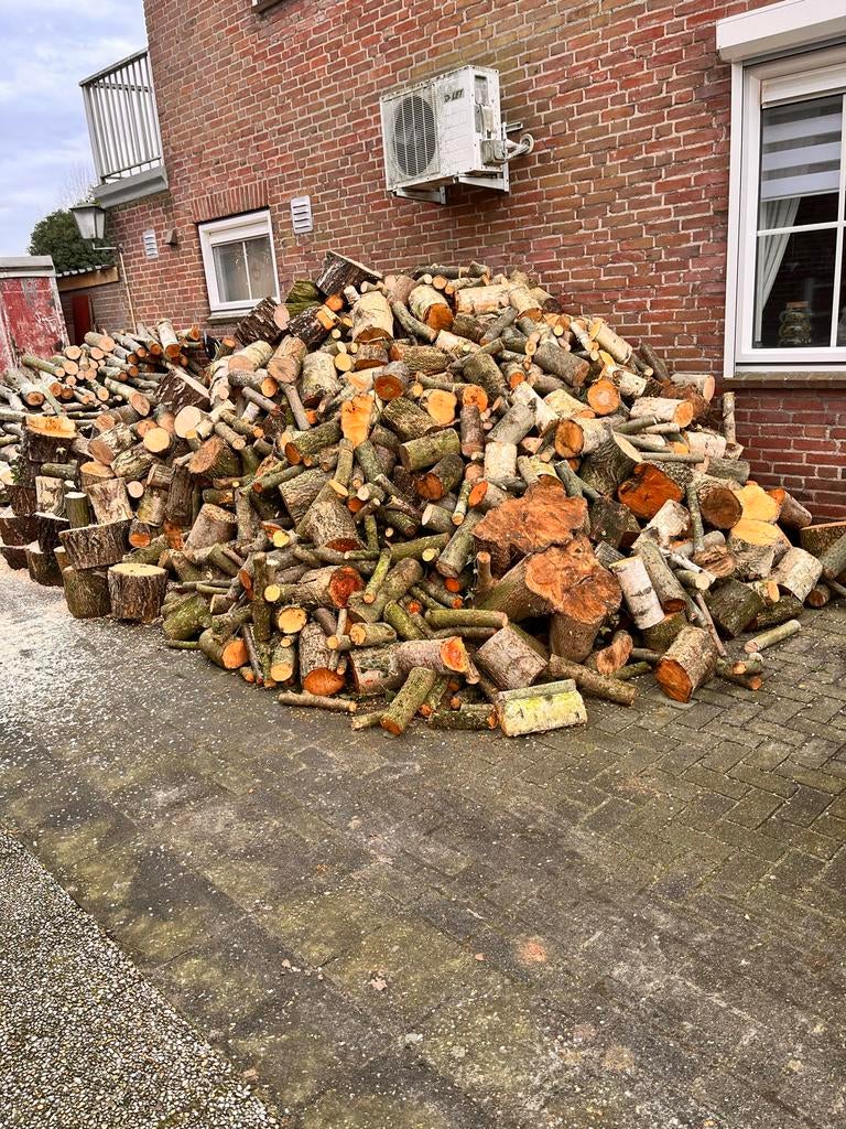 Mix Berken, Eiken, Kers en Hazelaar brandhout per kuub, Tuin en Terras, Haardhout, 6 m³ of meer, Ophalen of Verzenden, Overige houtsoorten