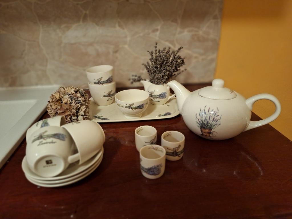 Mooie Serie Lavendel Jet Versteege, Overige typen, Ophalen of Verzenden, Zo goed als nieuw, Overige stijlen