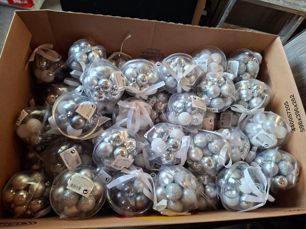 Partij kerstballen nieuw, Diversen, Ophalen, Nieuw