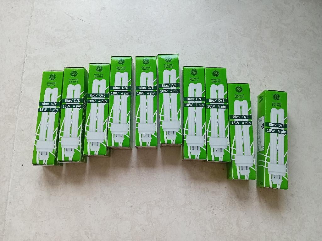 Spaarlamp 18 watt, G24q-2, PL-C, 4P. Kleur 830 of 840., Minder dan 30 watt, Nieuw, Overige fittingen, Ophalen of Verzenden