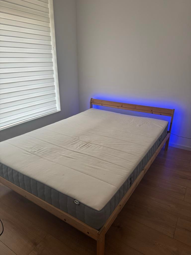 Ikea Neiden bedframe met Vestmarka matras en LED strip, Ophalen, Gebruikt, Overige kleuren, 140 cm