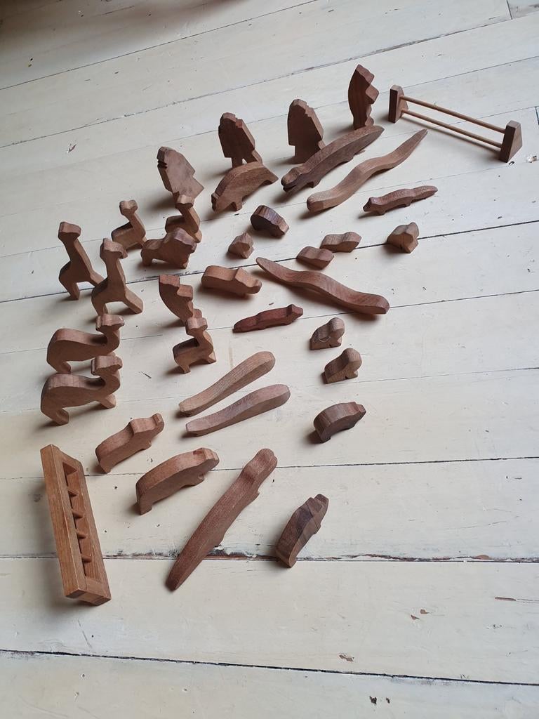 Houten beestjes en figuurtjes., Verzamelen, Ophalen, Poppenhuis