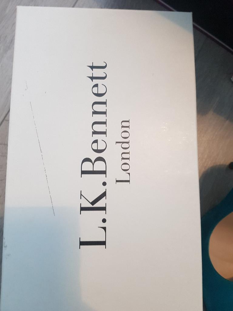 Nieuw! Turquoise suèdeleren pumps LK Bennett maat 36.5, Kleding | Dames, Schoenen, LK Bennett, Blauw, Nieuw, Ophalen of Verzenden