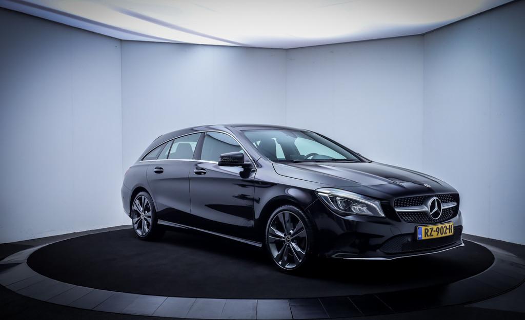 Mercedes-Benz CLA-Klasse Shooting Brake 180 Business Solutio, Gebruikt, 4 cilinders, 715 kg, Handgeschakeld