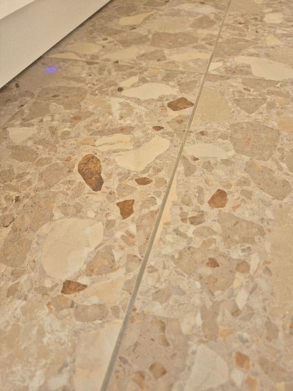 Zandkleurige Terrazzo vloertegels voor keuken of badkamer, Doe-het-zelf en Verbouw, Tegels, Ophalen, 60 cm of meer, Nieuw, Minder dan 5 m²