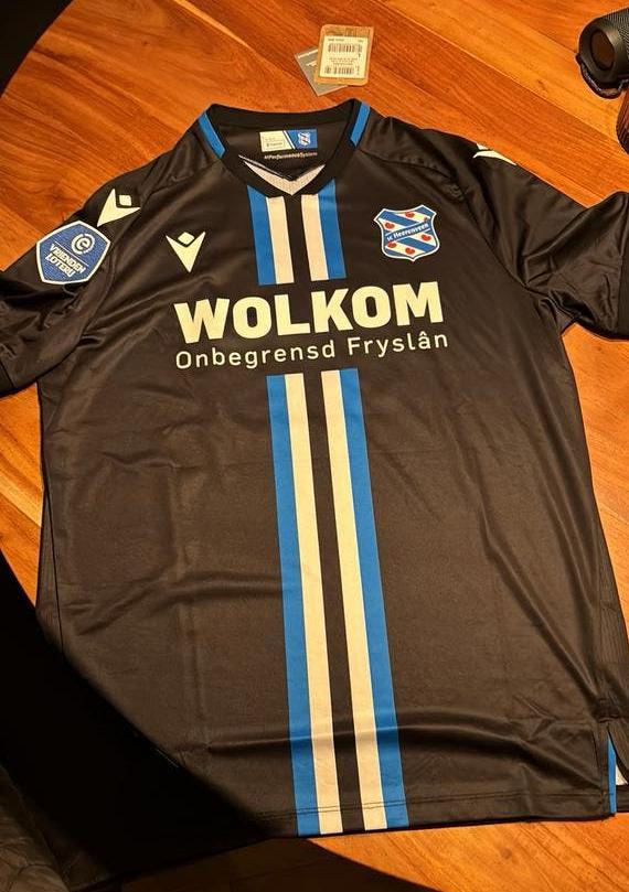 Tredde shirt SC Heerenveen - nieuw maat L Linday, Sport en Fitness, Voetbal, Maat L, Ophalen of Verzenden, Nieuw, Shirt