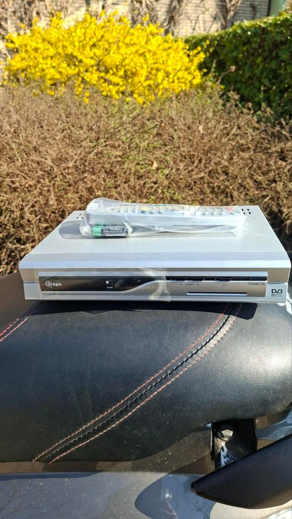 KPN DVB-T ontvanger met afstandsbediening, Ophalen of Verzenden, Nieuw, Decoder