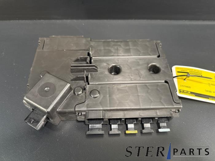 Zekeringkast van een Mercedes C-Klasse, Auto-onderdelen, Elektronica en Kabels, Mercedes-Benz, Gebruikt, 3 maanden garantie, Ophalen of Verzenden