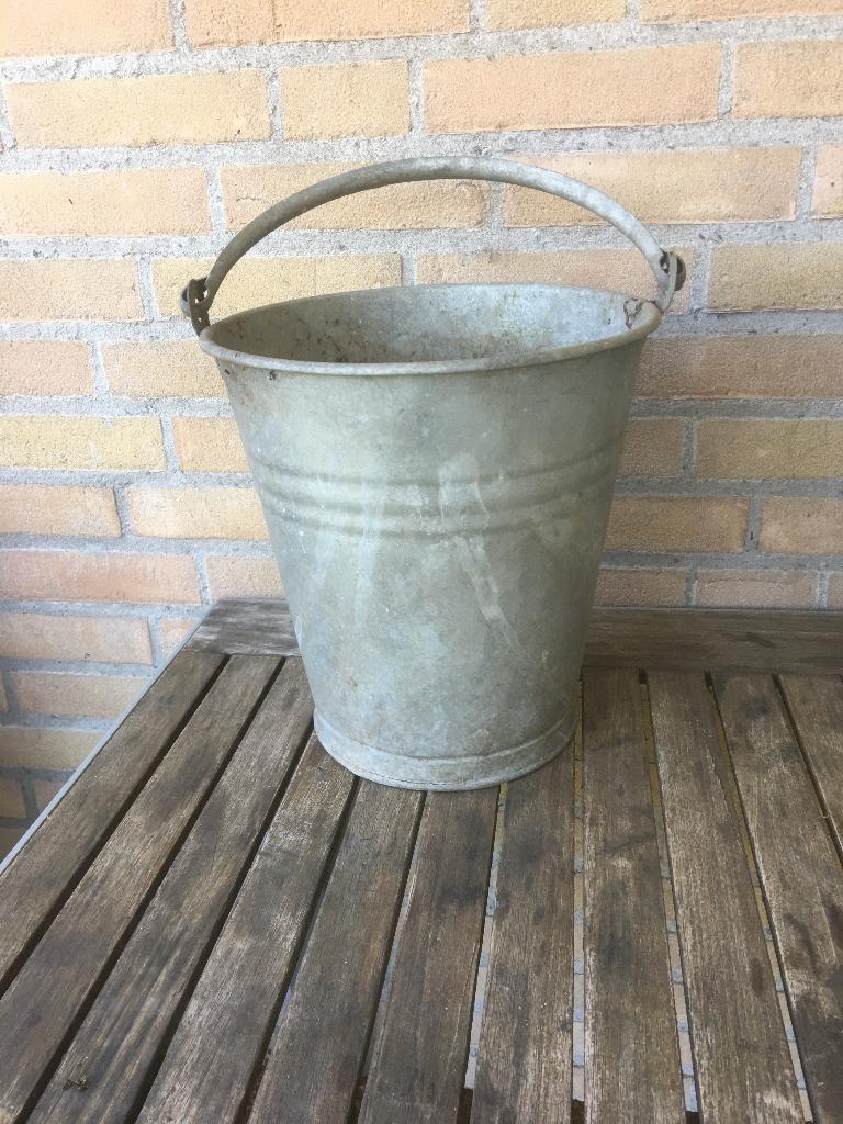 Verzinkte emmer, Ophalen, Gebruikt, Zink