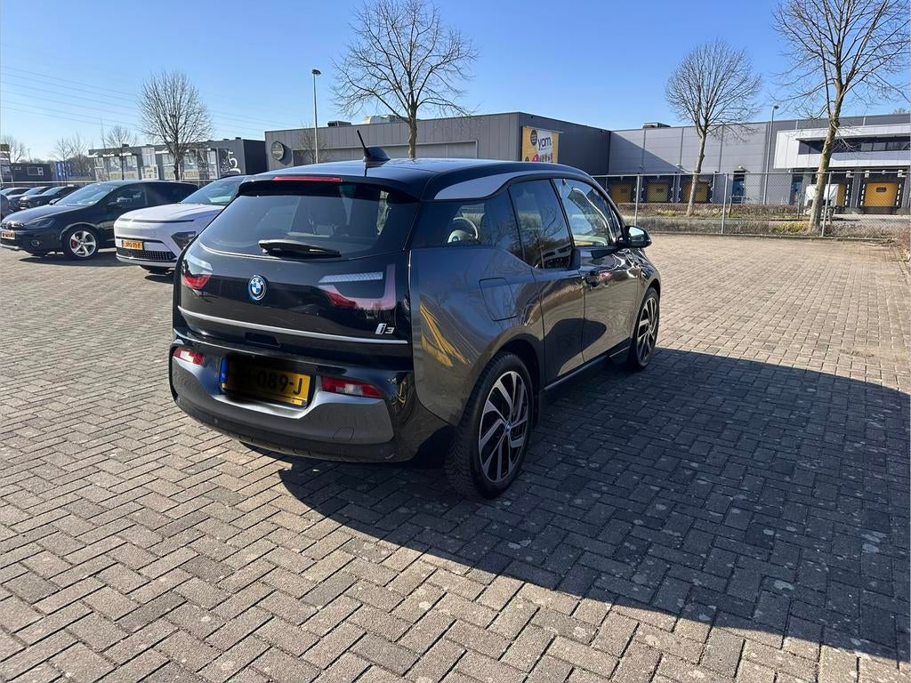 BMW i3 170pk (120 Ah) Aut 2019 Grijs, Auto's, BMW, Automaat, Achterwielaandrijving, 50 €/maand, 4 stoelen