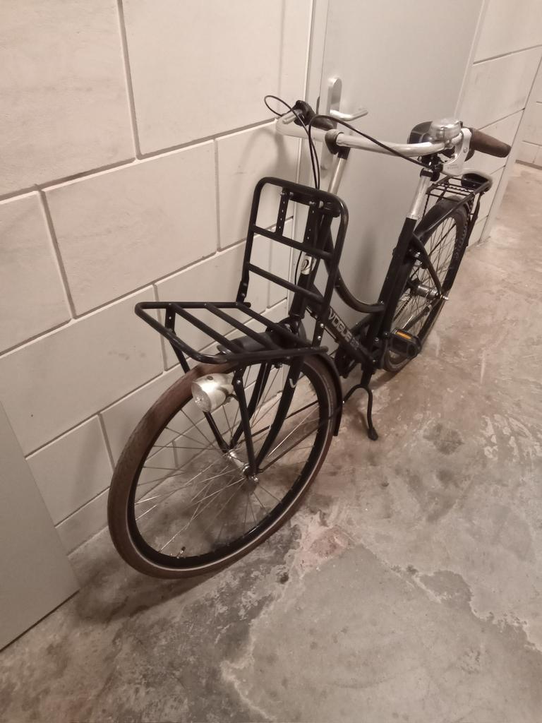 Zwarte damesfiets - 26 inch - stuurslot terugtrap en handrem, 56 cm of meer, Ophalen, Gebruikt, Versnellingen