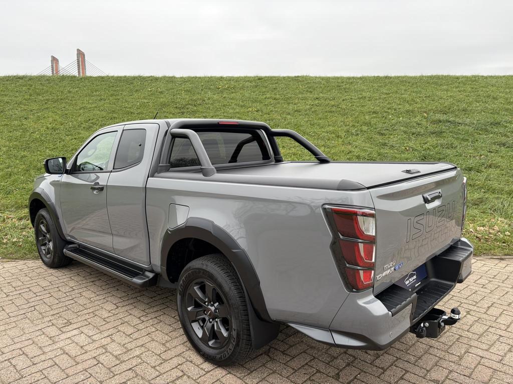 Isuzu D-max BEV Extended Cab V-Cross 66.9 kWh 3500KG Trekgew, Automaat, LED verlichting, Zwart, Leder