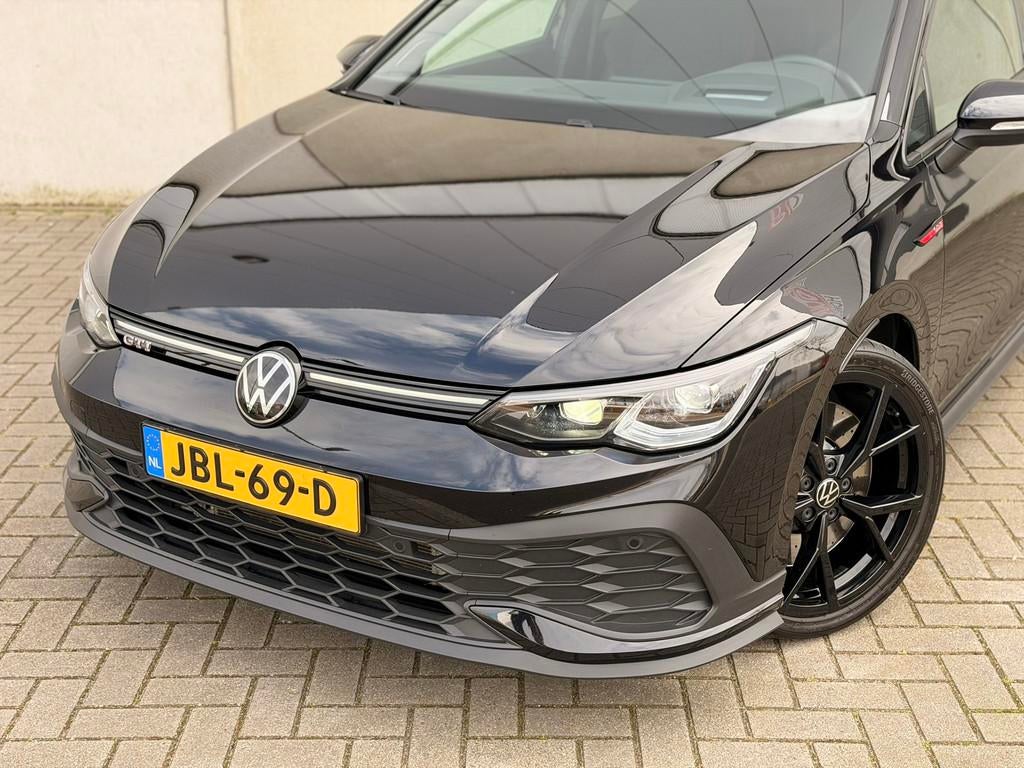 Volkswagen Golf 2.0 TSI GTI Clubsport Pano IQ HUD H/K Leder/, 15 km/l, 4 cilinders, 1984 cc, Zwart
