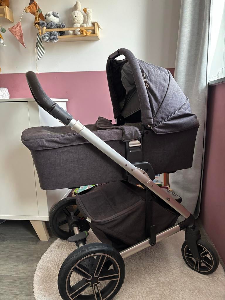 Nuna Mixx kinderwagen + reiswieg + accessoires, Zo goed als nieuw, Verstelbare duwstang, Ophalen, Kinderwagen
