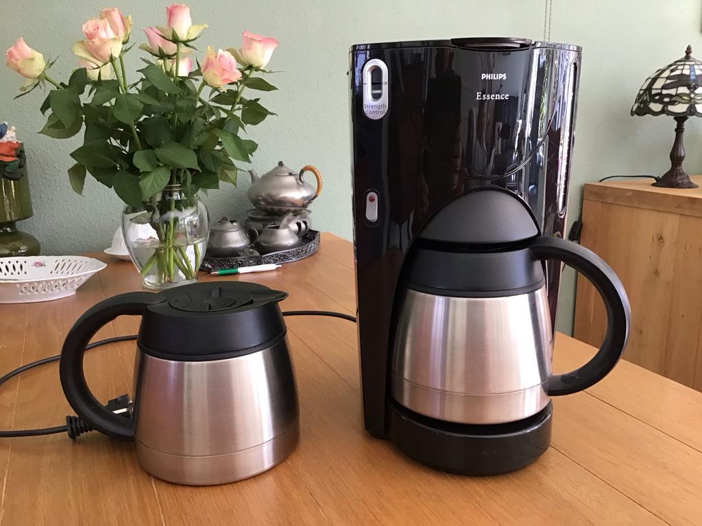 Philips koffiezetapparaat met twee thermoskannen, Witgoed en Apparatuur, Koffiezetapparaten, Ophalen, 10 kopjes of meer, Koffiemachine