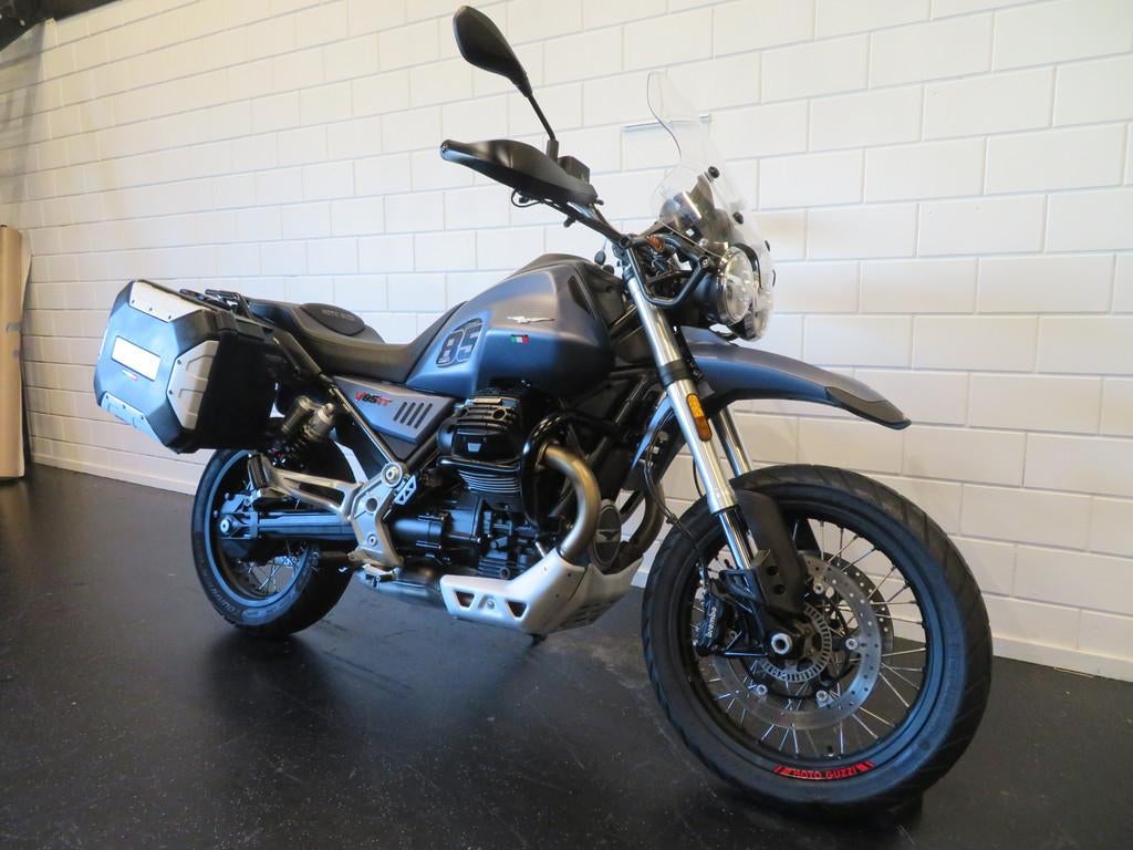 Moto Guzzi V85 TT ALL-ROAD HISTORIE BOEKJES - foto 2