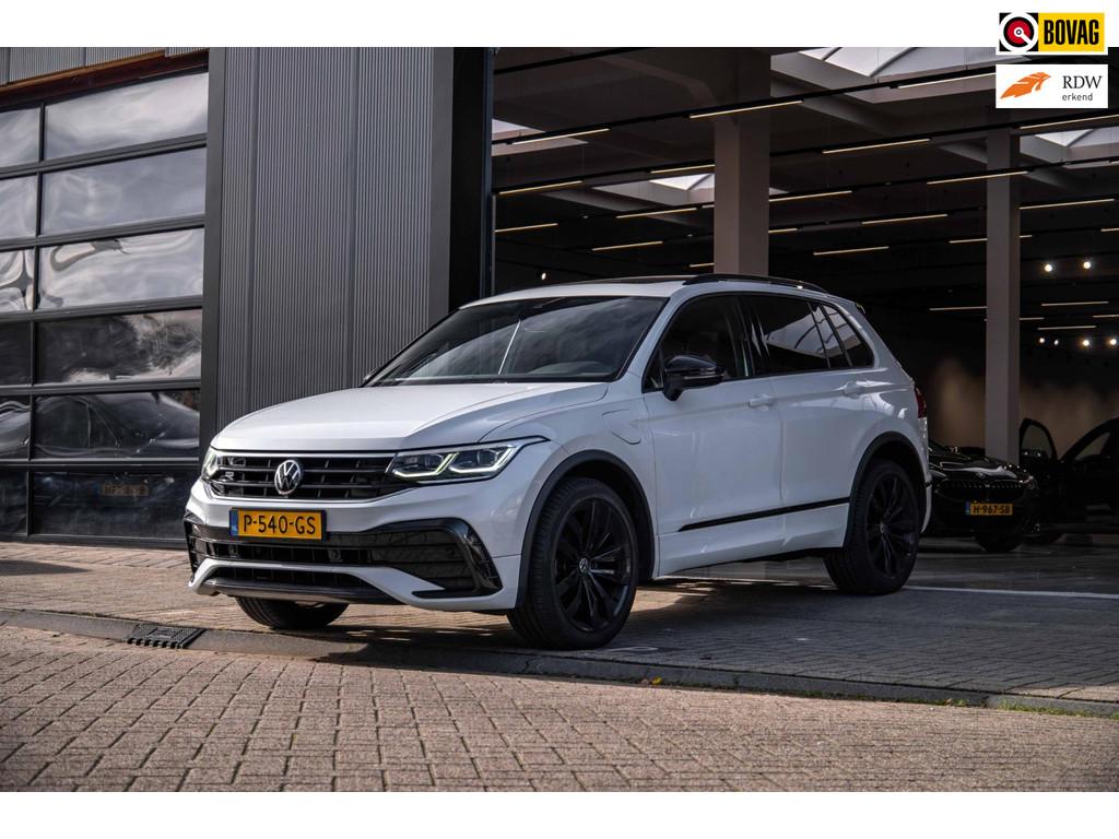 Volkswagen Tiguan 1.4 TSI eHybrid R-Line Business+|Pano|Acc|, 150 pk, Leder en Stof, Hybride Elektrisch/Benzine, SUV of Terreinwagen