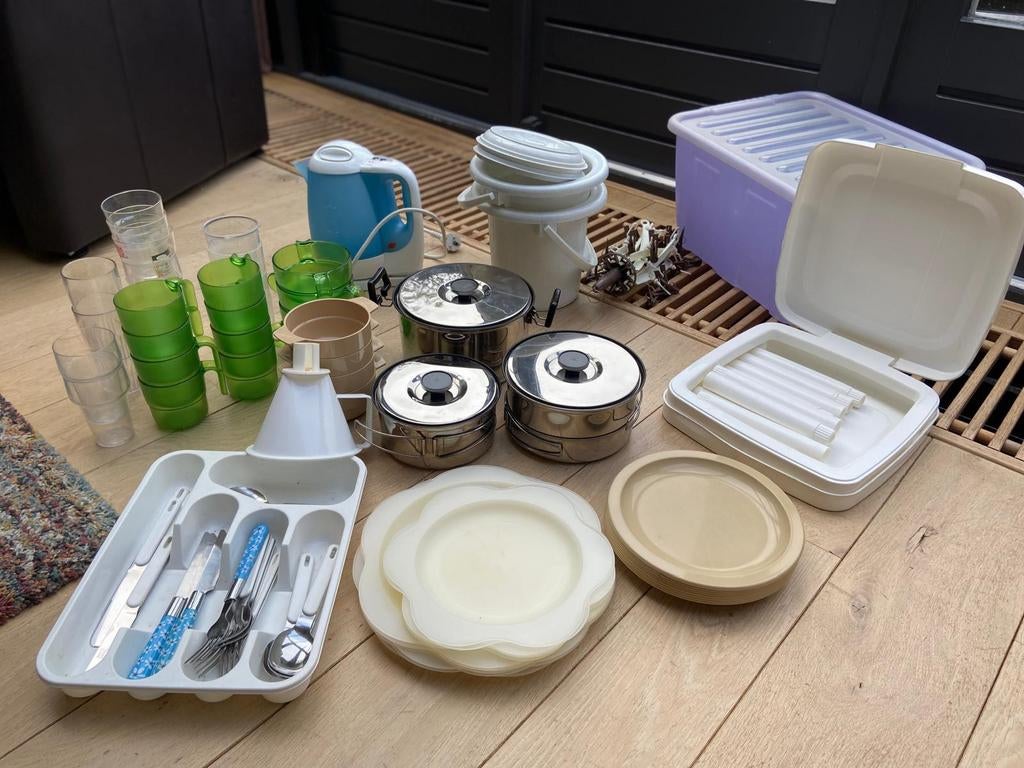 Diverse kampeerspullen, Ophalen