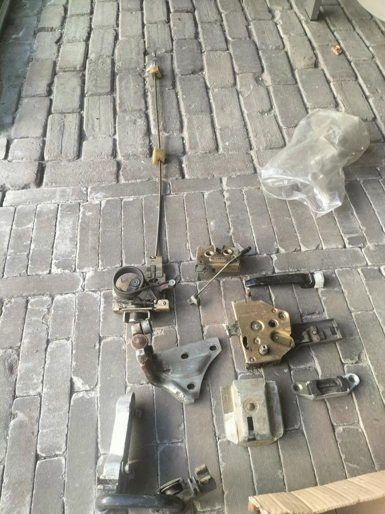 Diverse sloten tbv een Volkswagen bus T3, Ophalen, Gebruikt, Volkswagen