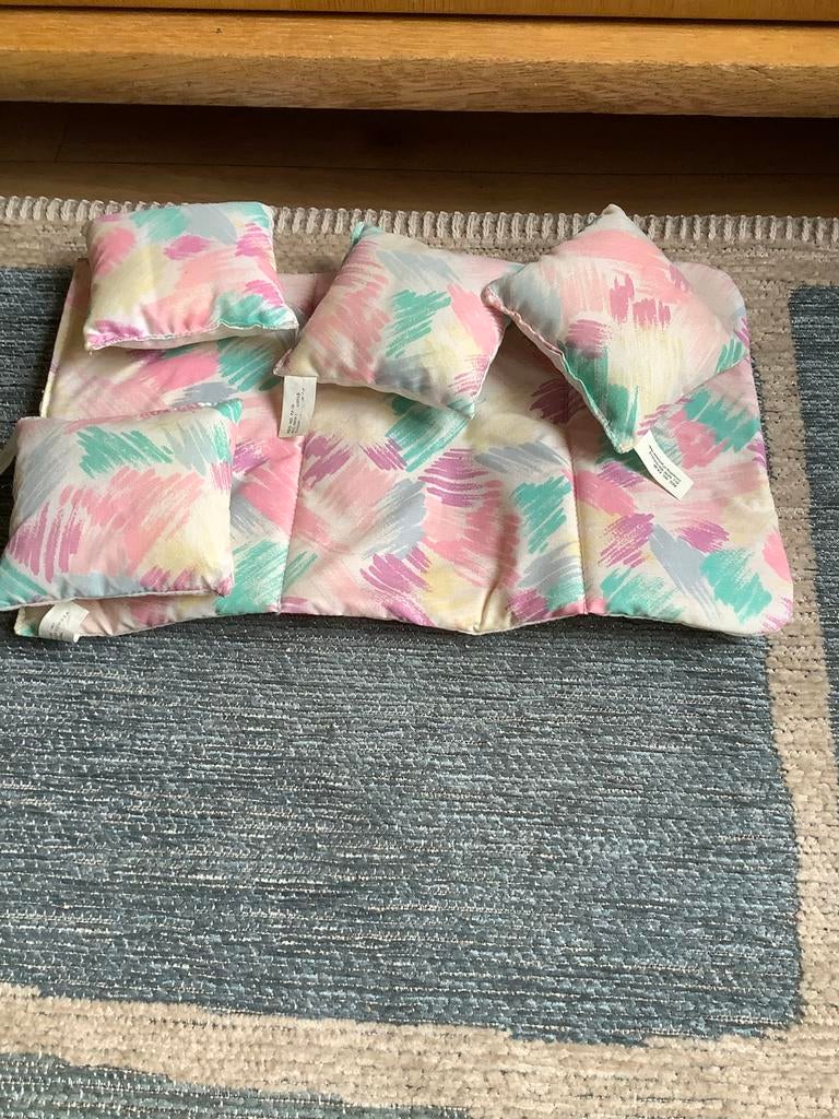 Barbie matras en kussens voor de vintage uitschuif bank, Ophalen of Verzenden, Gebruikt
