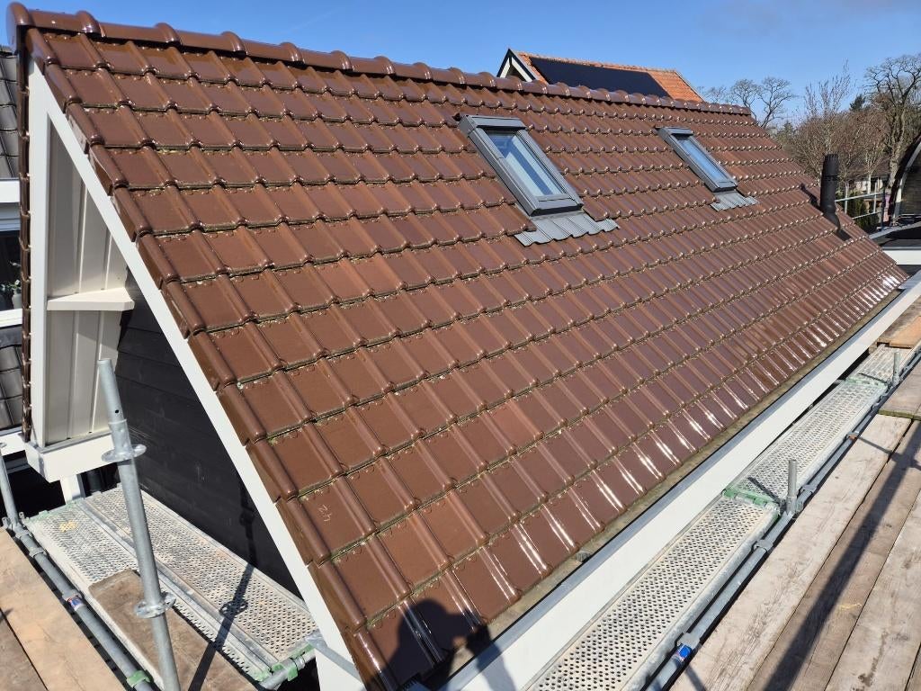 Dakpan Monier Tuile du Nord bruin verglaasd, Doe-het-zelf en Verbouw, Dakpannen en Dakbedekking, Ophalen, Zo goed als nieuw, 15 m² of meer