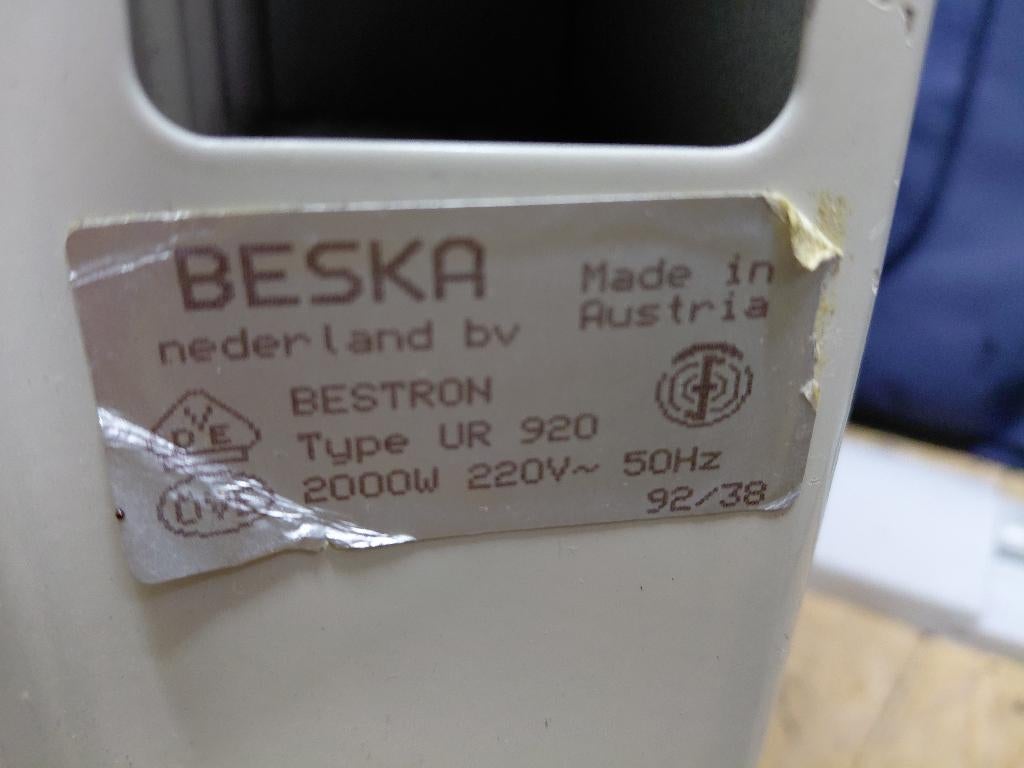 Verplaatsbare elektrische olieradiator 2000W te koop, Doe-het-zelf en Verbouw, Verwarming en Radiatoren, Ophalen, 30 tot 80 cm