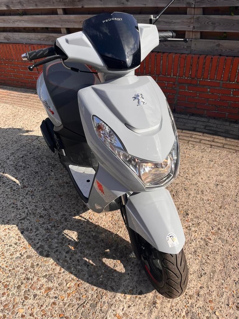 Nette peugeot kisbee, Ophalen, Zo goed als nieuw, Benzine, Overige modellen