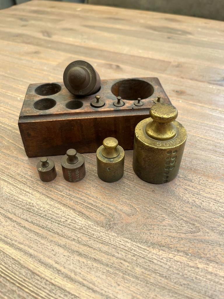 Antiek Gewichtenblok met ijkgewichten (1g tot 5 ons), Antiek en Kunst, Ophalen of Verzenden