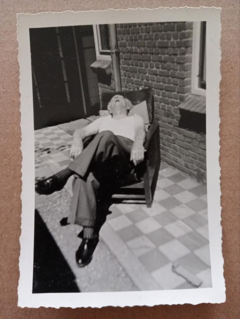 Middagdutje Siësta jaren 40-60, Ophalen of Verzenden, 1940 tot 1960, Gebruikt