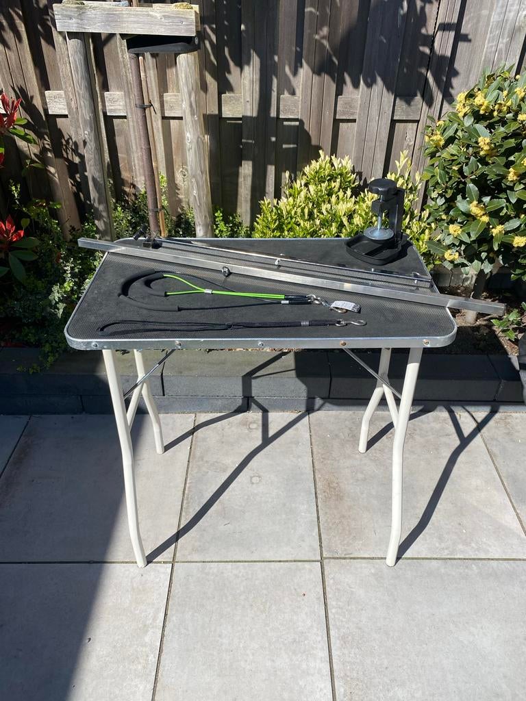 Honden trimtafel (L 77cm x B 47,5cm x H 78cm), Dieren en Toebehoren, Ophalen, Zo goed als nieuw