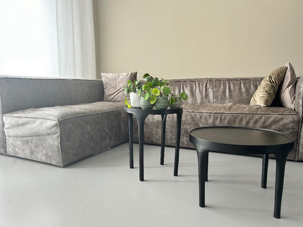Leren bank grijs chaise longue rechts dutch design, Huis en Inrichting, Banken | Bankstellen, Ophalen, Gebruikt, Hoekbank, 75 tot 100 cm