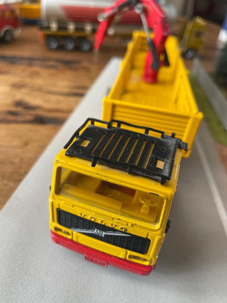 Siku 3415 Volvo F10 Turbo 6 stenenoplegger met kraan, Ophalen of Verzenden, Nieuw, Bus of Vrachtwagen