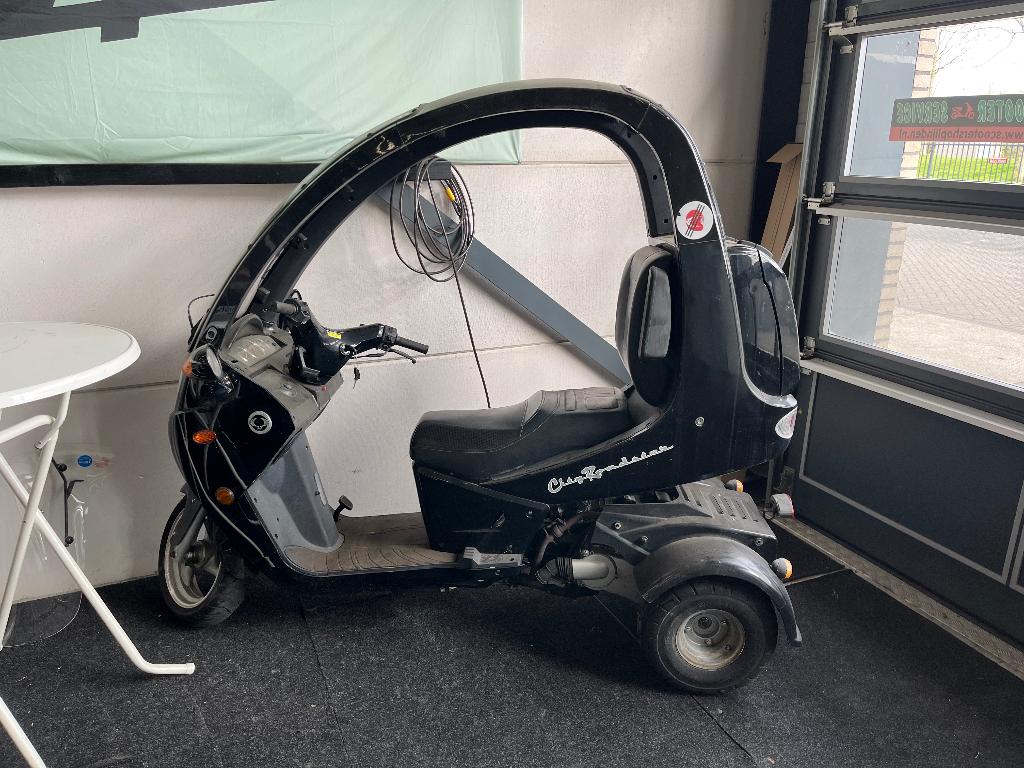 Motorscooter 150 cc met 3 wielen en dak., Ophalen, Gebruikt