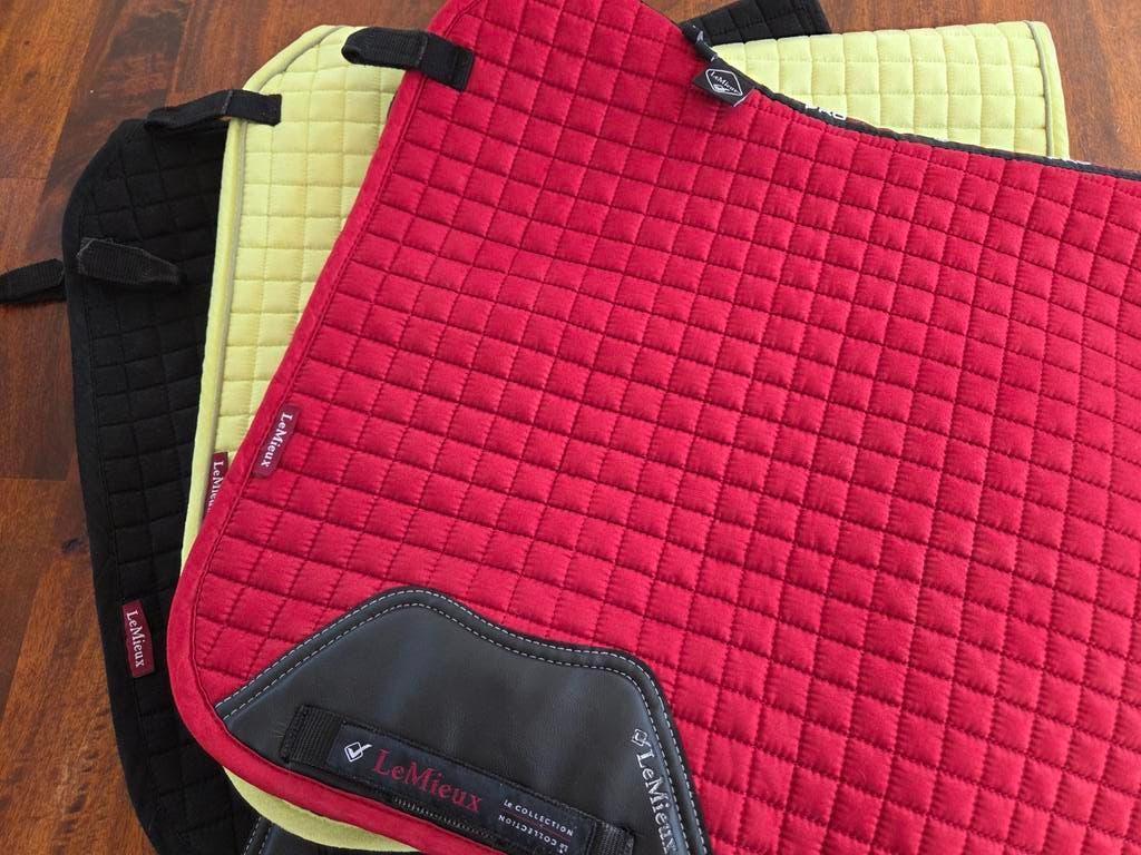 Lemieux zadeldekken Square Suède  Full, Dieren en Toebehoren, Paarden en Pony's | Dekens en Dekjes, Ophalen of Verzenden, Zo goed als nieuw