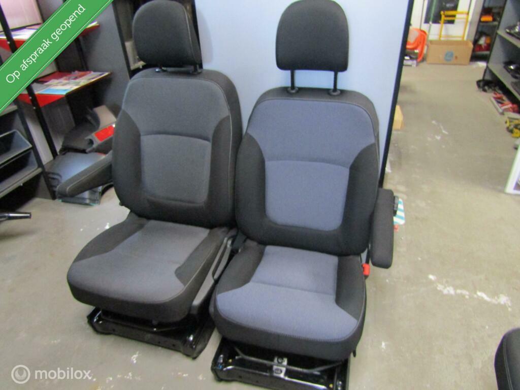Stoel stoelen bank banken trafic vivaro talento 14 t/m nu, Gebruikt, Renault, Ophalen of Verzenden, Renault