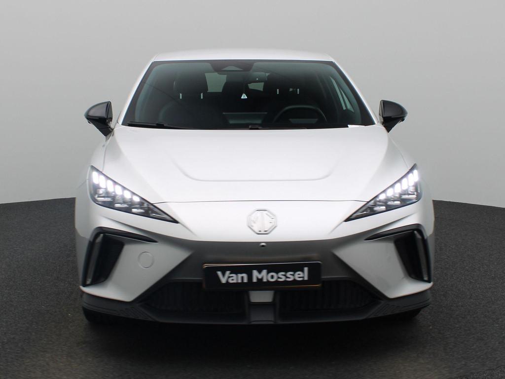 MG MG4 Electric Luxury 64 kWh, Auto's, MG, Automaat, 12 maanden, Gebruikt, 1675 kg