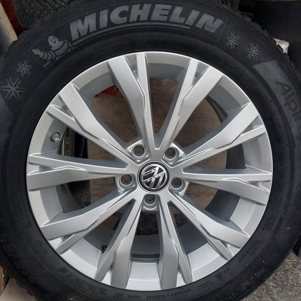 Mooie set velgen met winterbanden - als nieuw!, Auto-onderdelen, Banden en Velgen, Ophalen of Verzenden