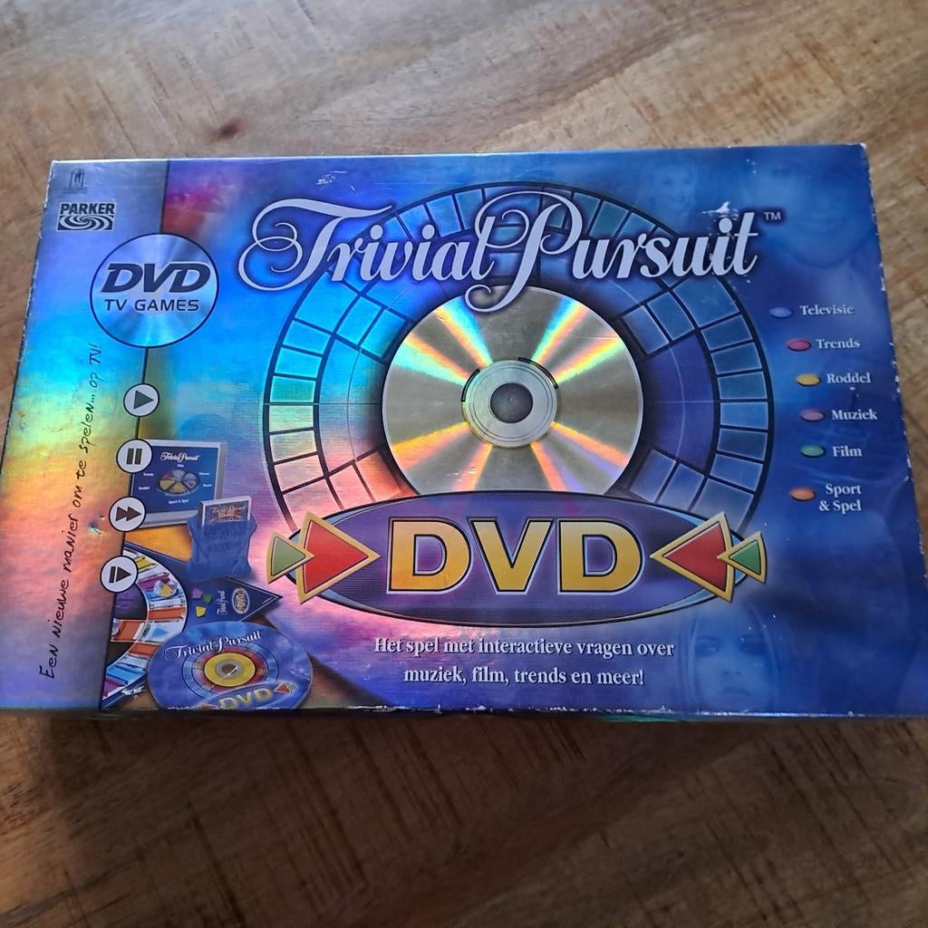 Trivial Pursuit DVD spel, Hobby en Vrije tijd, Gezelschapsspellen | Bordspellen, Ophalen of Verzenden