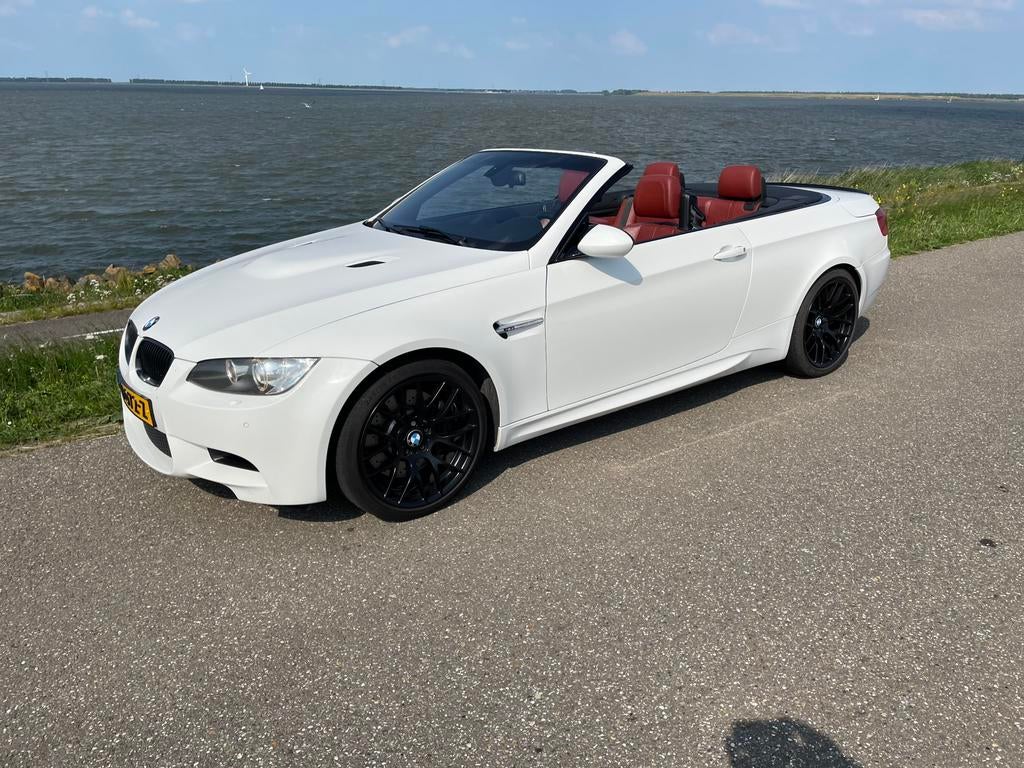 BMW 3-Serie 4.0 M3 Cabrio DCT 2010 Wit, Auto's, BMW, Automaat, Achterwielaandrijving, 8 cilinders, Cabriolet