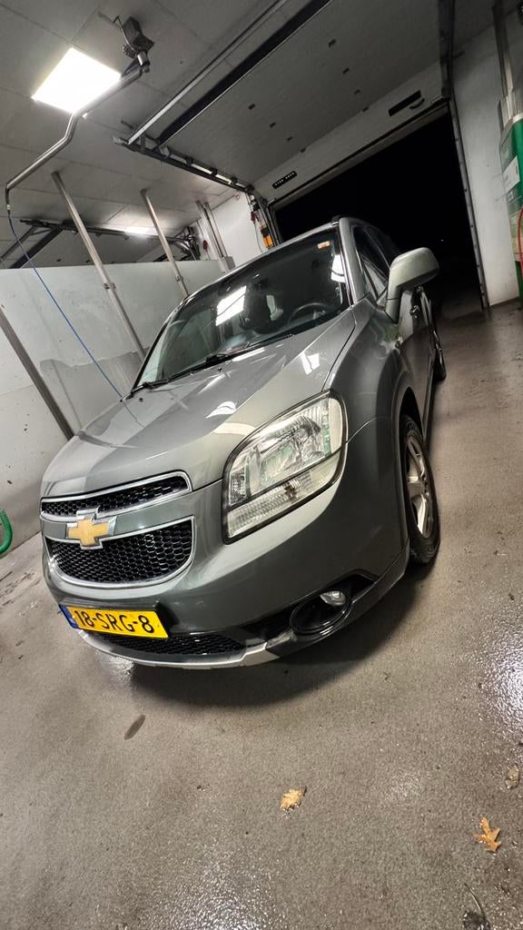 Chevrolet Orlando 1.8 AUTOMATIC 2011 Grijs 7 Person, Auto's, Particulier, Zilver of Grijs, 84 €/maand, 750 kg