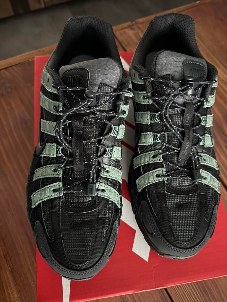 Nike P6000 (antraciet)maat 42. Nieuwstaat!, Overige kleuren, Sportschoenen, Nieuw, Ophalen of Verzenden