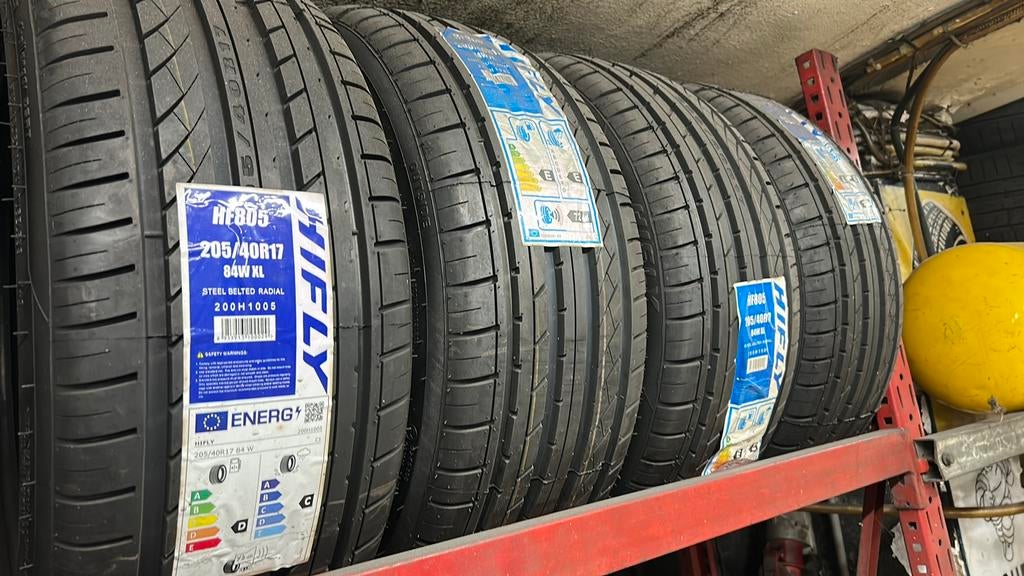 195 55 15, 205 40 17, 215 65 16 en 2454517NIEUW AANBIEDING !, Ophalen, Nieuw, 17 inch, Band(en)