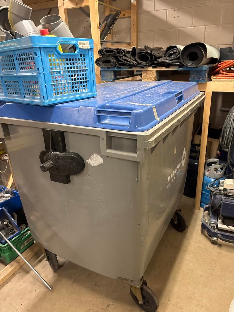 Kunststof Rolcontainer met Deksel, Ophalen