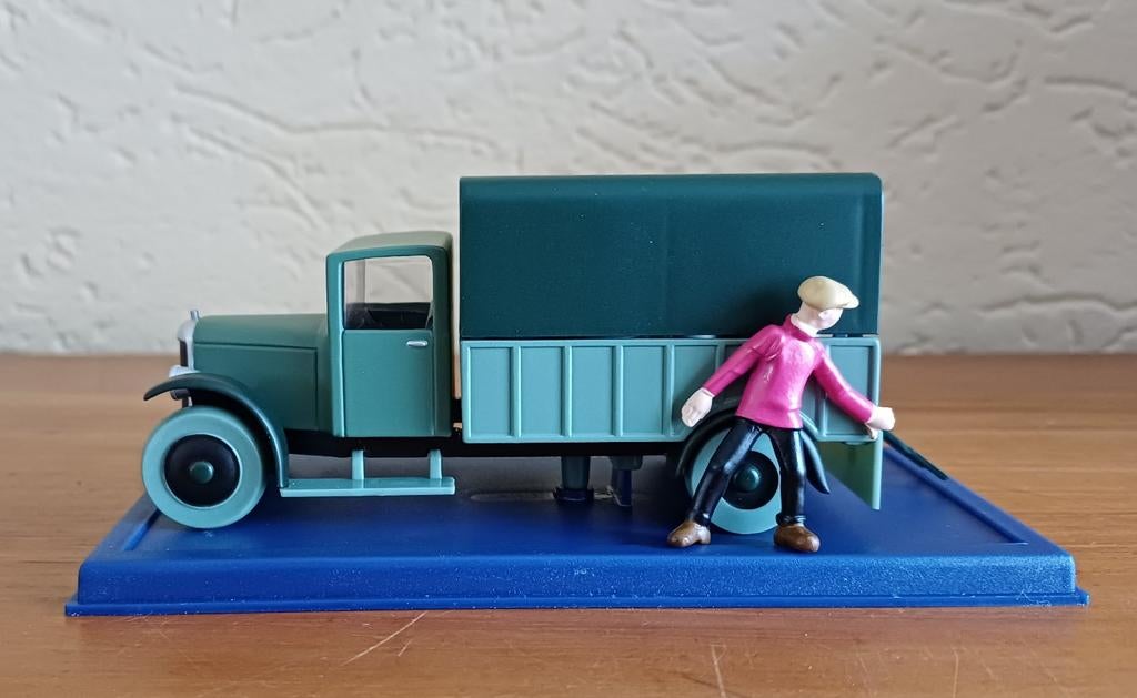 De opium vrachtwagen. Kuifje auto #Tintin 1:43 Blauwe Lotus, Verzamelen, Stripfiguren, Ophalen of Verzenden, Kuifje, Zo goed als nieuw