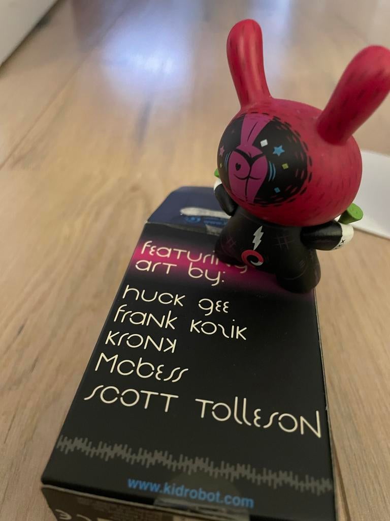 Dunny Evolved - Kidrobot Verzamelobject, Ophalen of Verzenden, Zo goed als nieuw