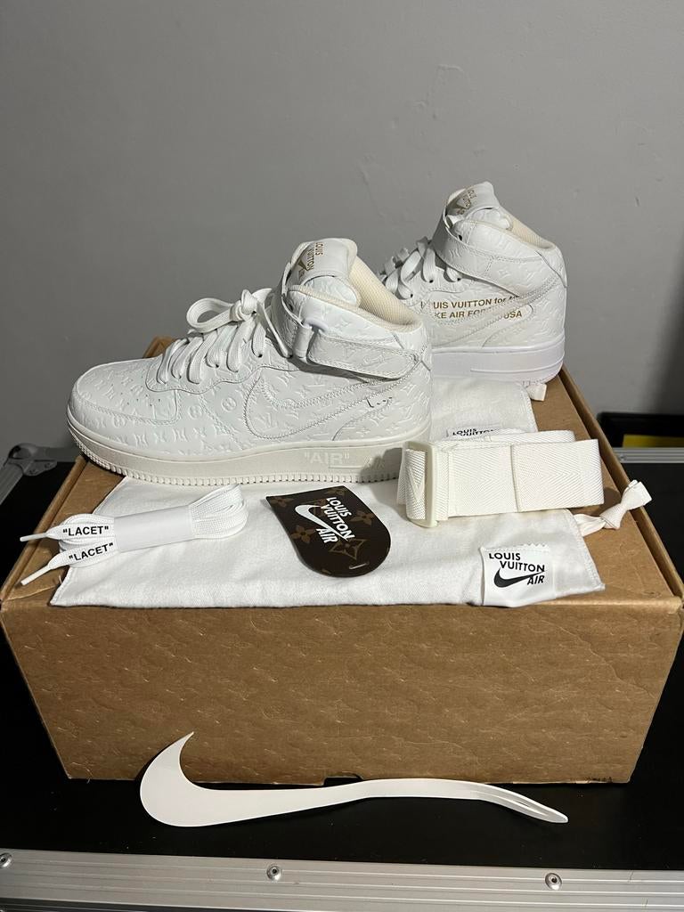 LV Nike Air Force 1 Mid Virgil Abloh Wit Maat 39, Kleding | Dames, Schoenen, Wit, Nieuw, Ophalen of Verzenden, Sneakers of Gympen