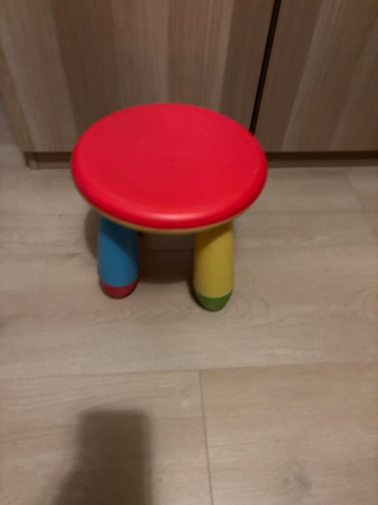 Mammut kruk - IKEA - meerkleurig en kussen, Ophalen, Zo goed als nieuw, Overige typen