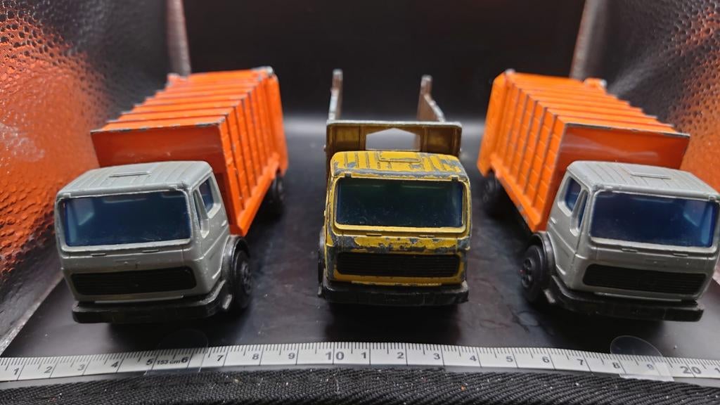 3x Majorette Mercedes Vrachtwagens 1:55, Ophalen of Verzenden, Gebruikt, Bus of Vrachtwagen, Majorette