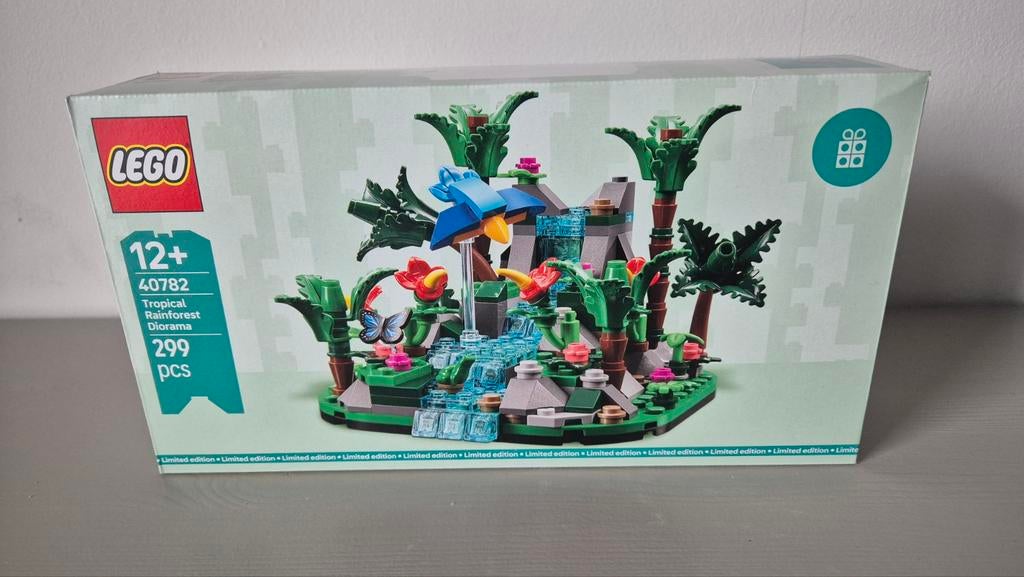 Lego: Tropical Rainforest Diorama - 40782, Kinderen en Baby's, Speelgoed | Duplo en Lego, Ophalen of Verzenden, Nieuw, Complete set