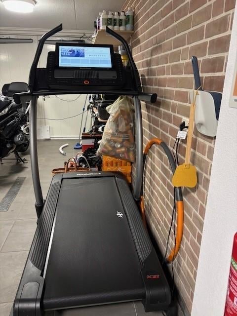 NORDIC TRACK COMMERCIAL X22I Hardloopband, Sport en Fitness, Fitnessapparatuur, Gebruikt, Loopband, Armen, Benen, Buik, Rug, Kunststof